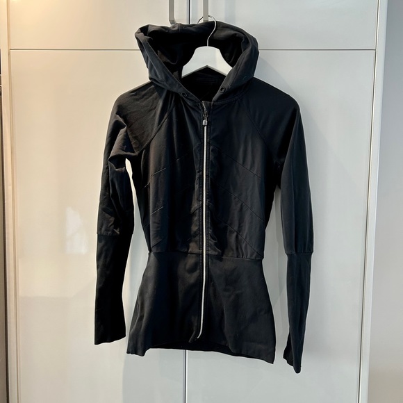 Lululemon Zip Up - Picture 1 of 1